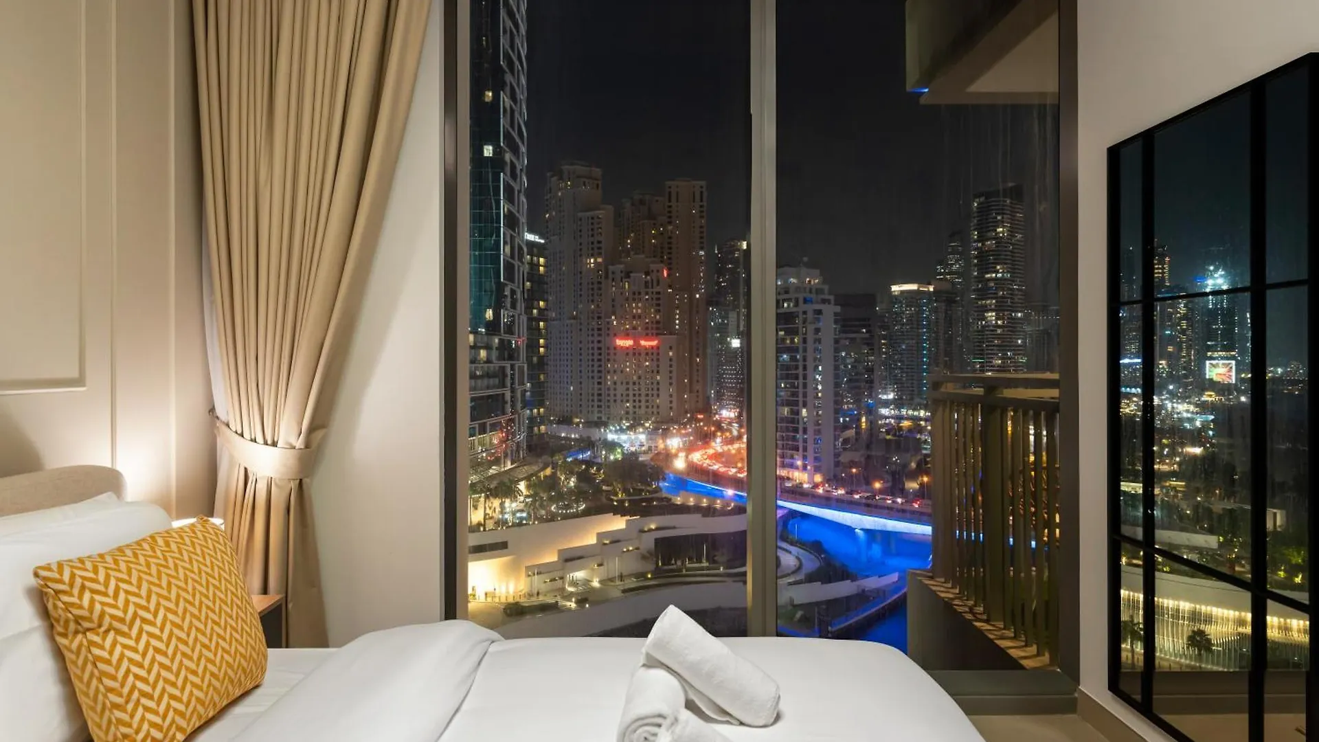 Brand New! Dubai Eye & Jbr Beach Panorama!