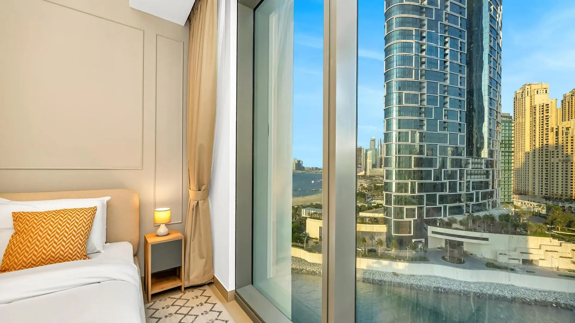 Brand New! Dubai Eye & Jbr Beach Panorama!