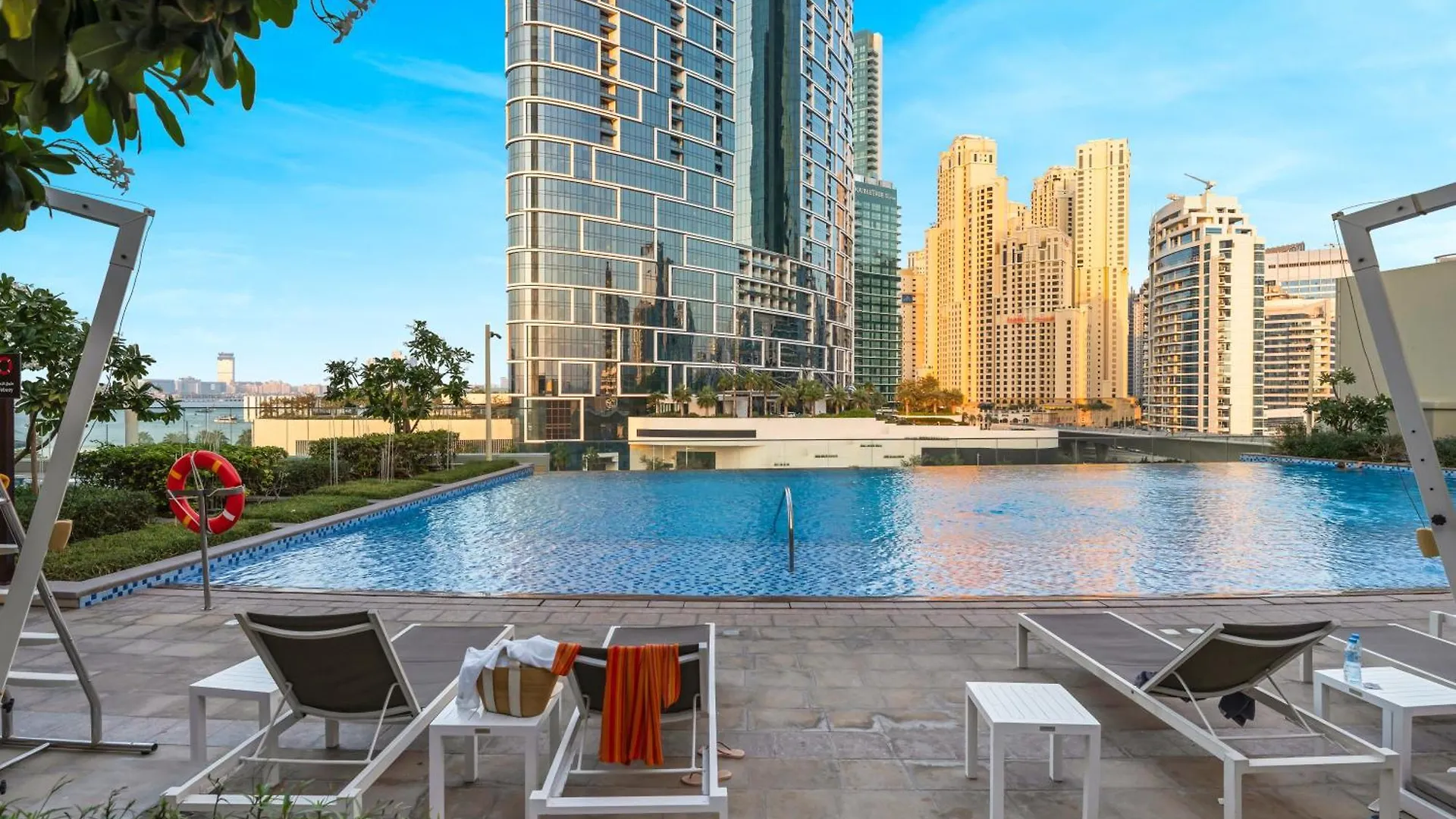 Brand New! Dubai Eye & Jbr Beach Panorama! Apartment